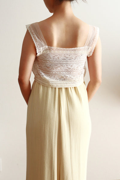 1900s Hand-Sewn Valenciennes Lace Corset Cover