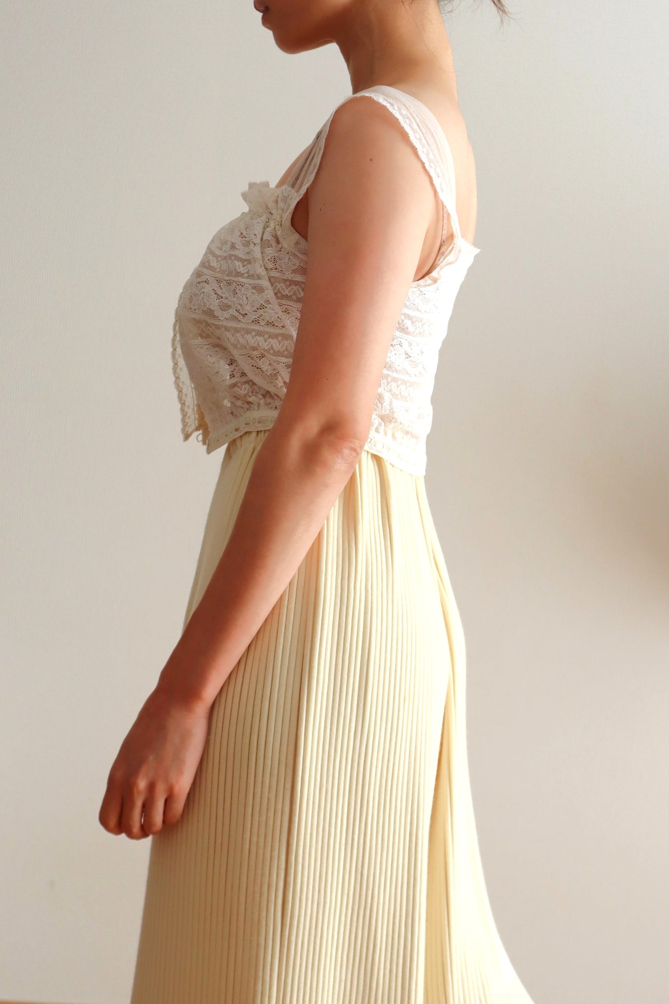 1900s Hand-Sewn Valenciennes Lace Corset Cover