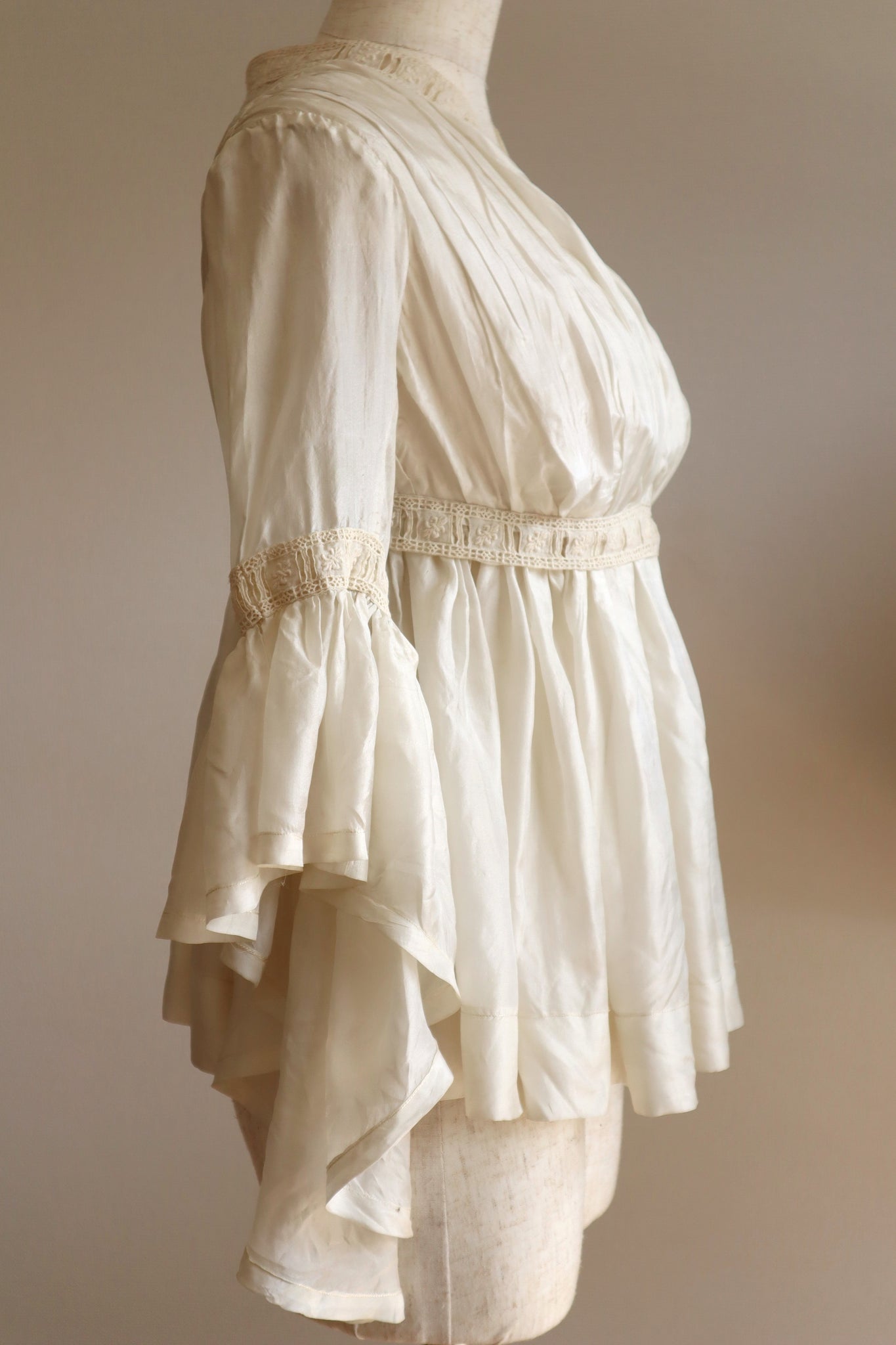 19th Silk Bed Jacket Size XXS