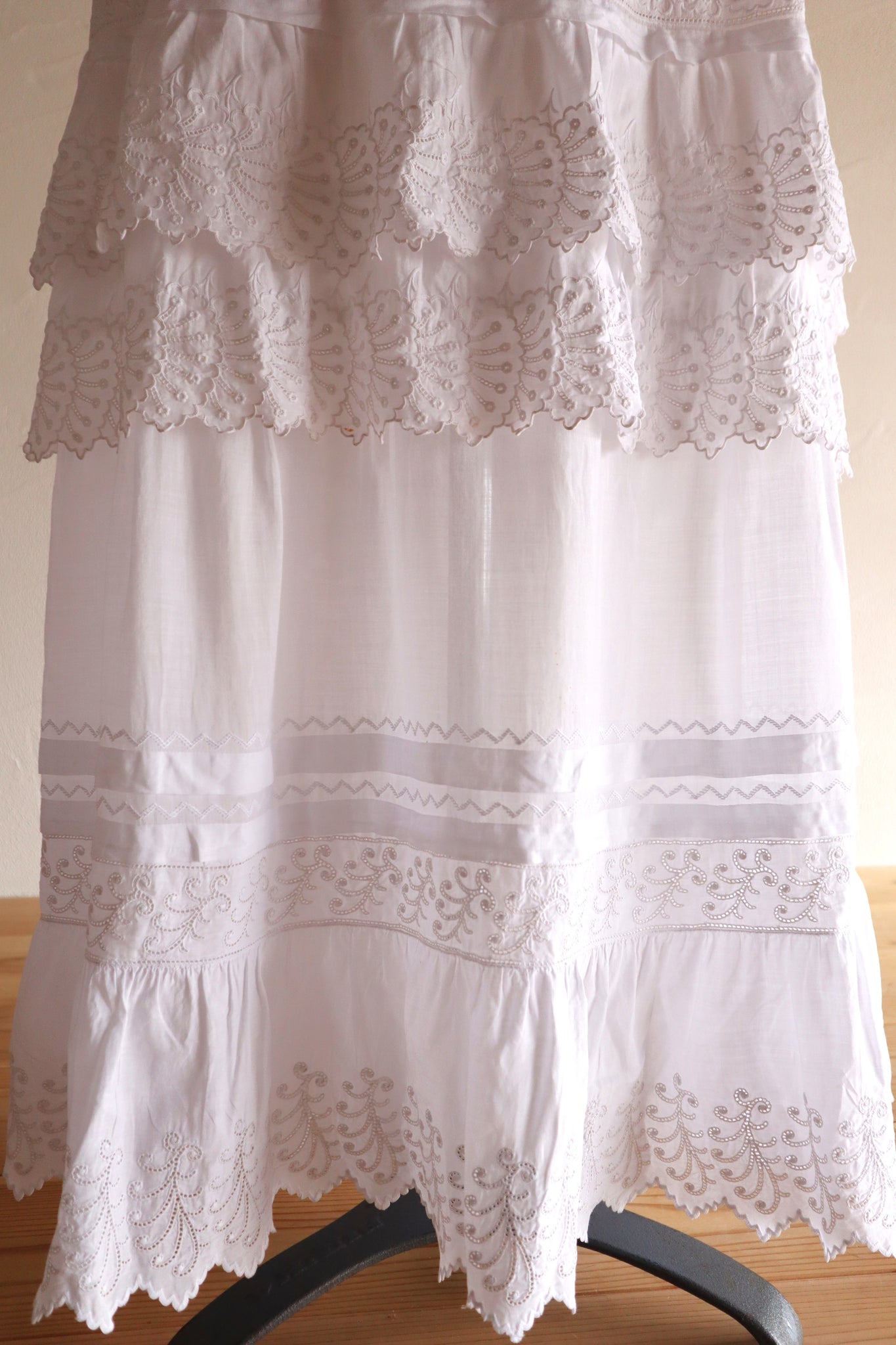 1900s French Edwardian Handworked Cotton Lawn Skirt