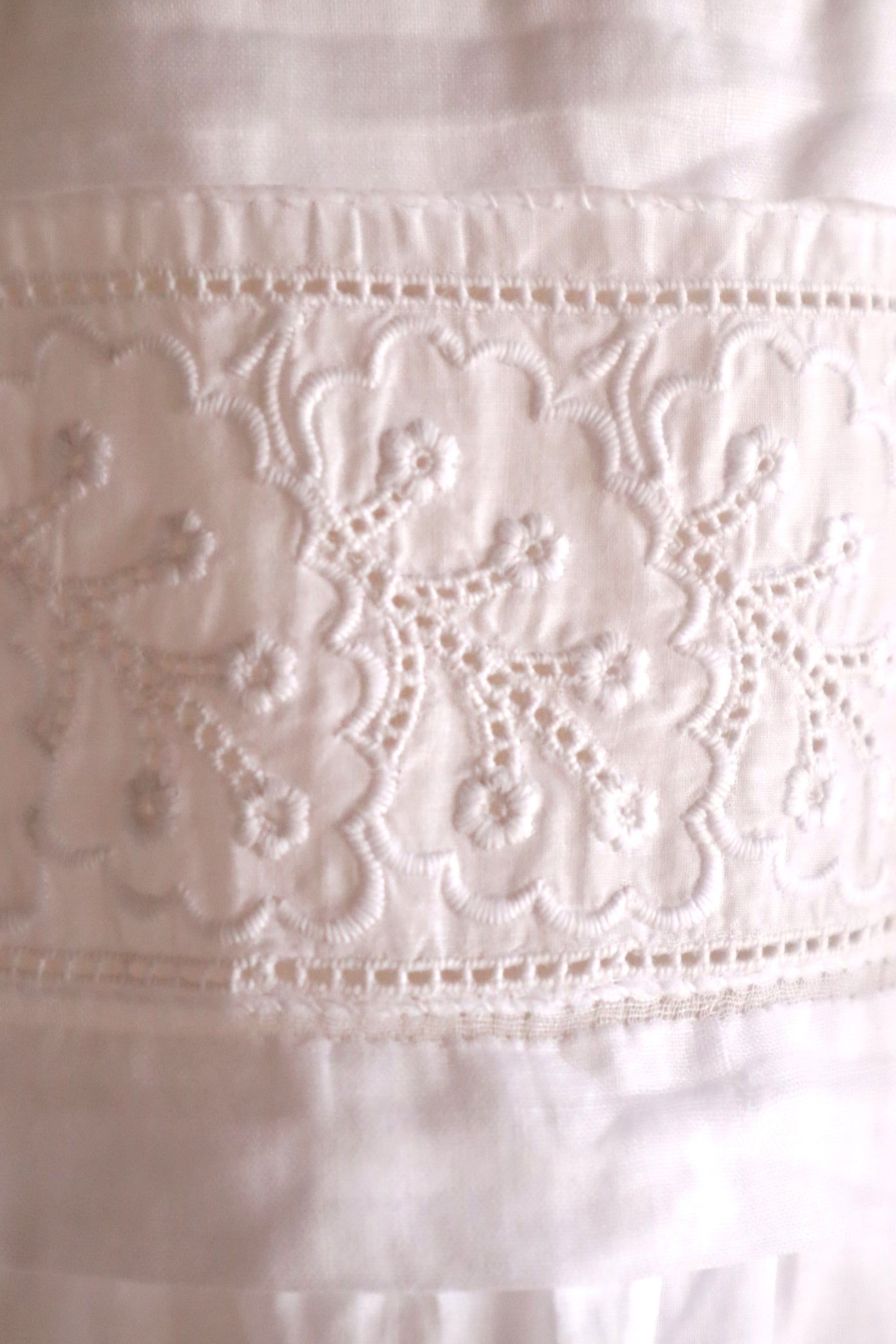 1900s French Edwardian Handworked Cotton Lawn Skirt