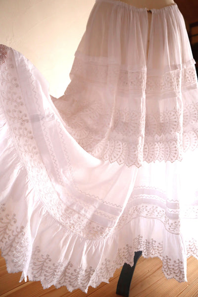 1900s French Edwardian Handworked Cotton Lawn Skirt