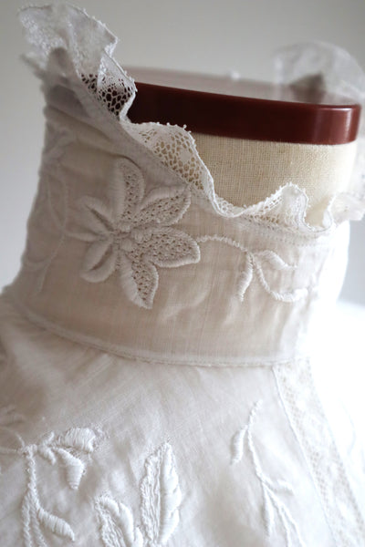 1900s Edwardian Muslin Cotton Embroidered Blouse