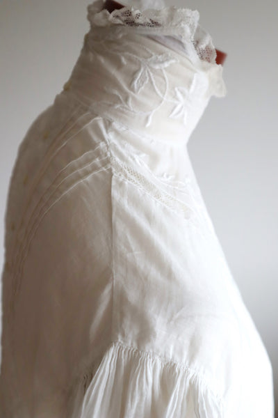 1900s Edwardian Muslin Cotton Embroidered Blouse