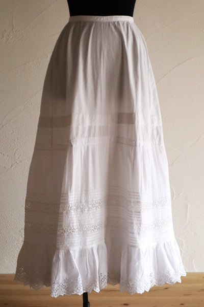 1900s French Edwardian Cutwork Cotton Petticoat Skirt