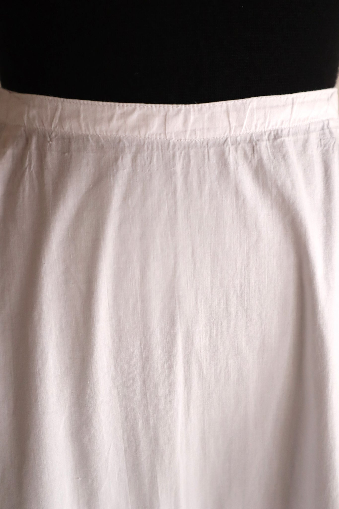 1900s French Edwardian Cutwork Cotton Petticoat Skirt