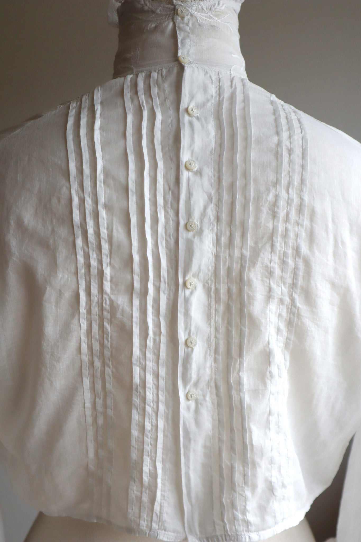 1900s Edwardian Muslin Cotton Embroidered Blouse