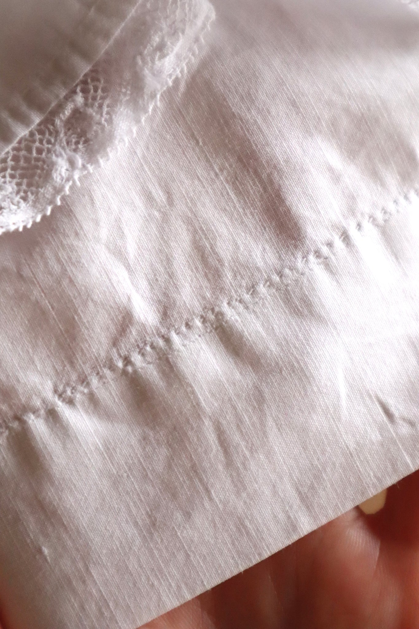 1900s French Edwardian Cutwork Cotton Petticoat Skirt