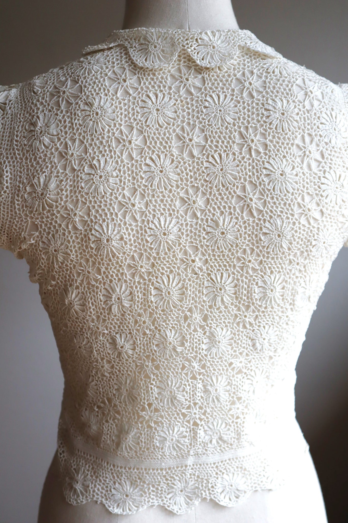 1930s Off White Crochet Blouse Size S