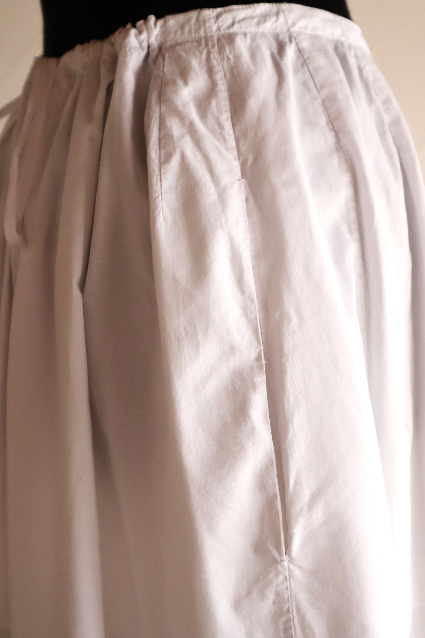 1900s French Edwardian Cutwork Cotton Petticoat Skirt