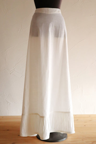 1900s French Cotton Train Skirt with Fine Pleated Hem