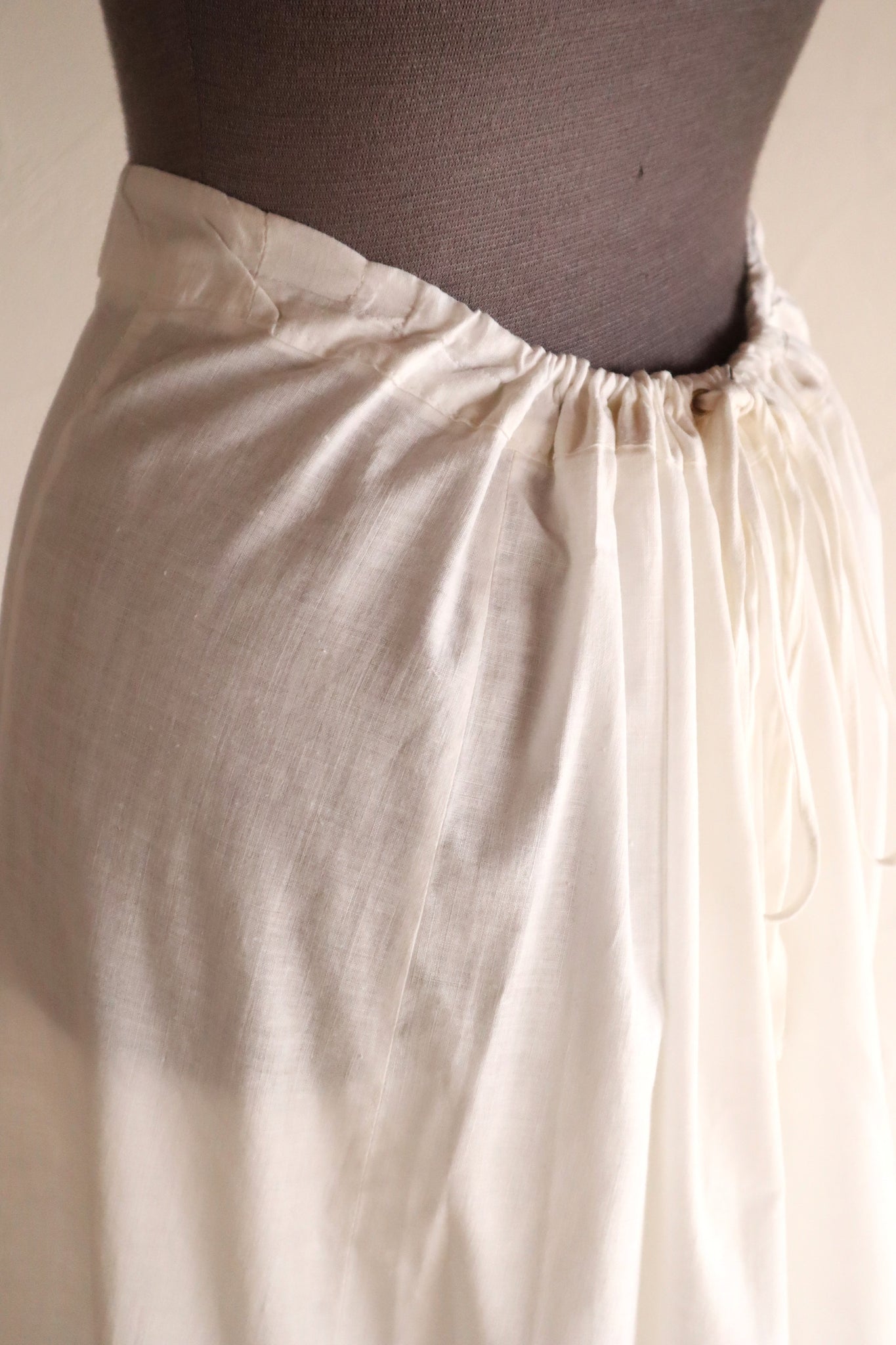 1900s French Cotton Train Skirt with Fine Pleated Hem