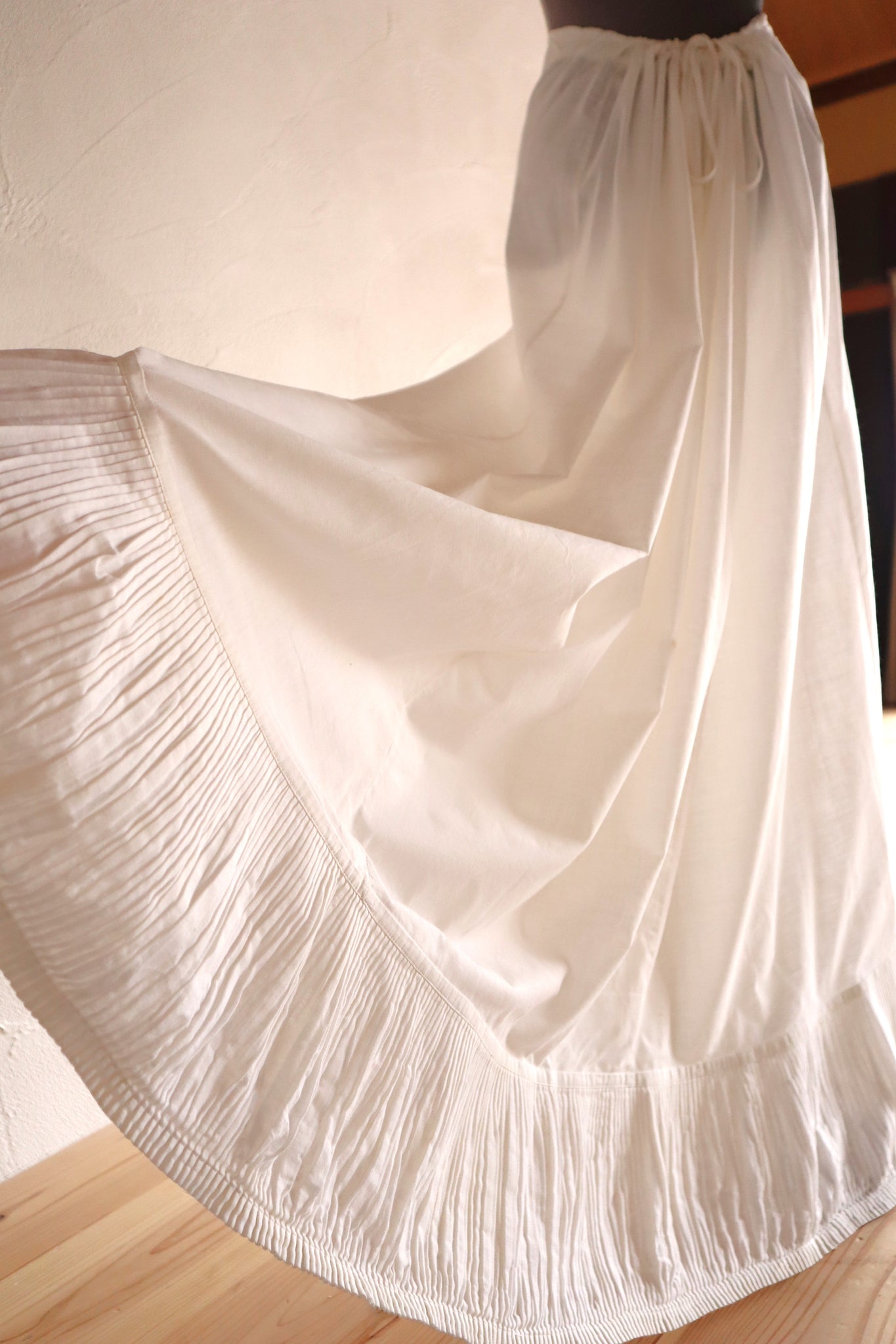 1900s French Cotton Train Skirt with Fine Pleated Hem