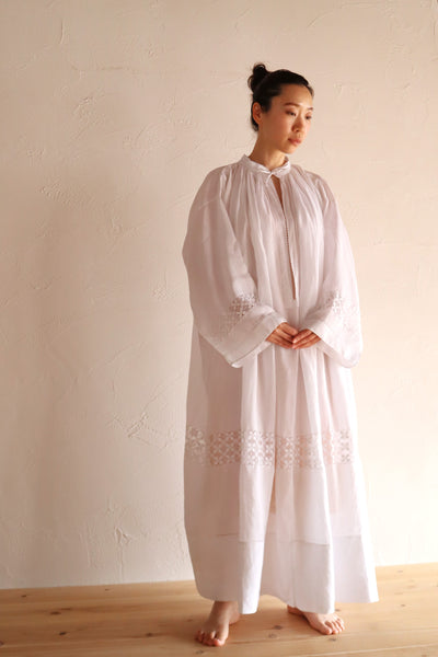 1900s French Handworked Linen Drawnwork Lace Church Surplice