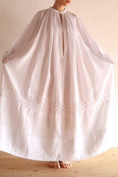 1900s French Handworked Linen Drawnwork Lace Church Surplice