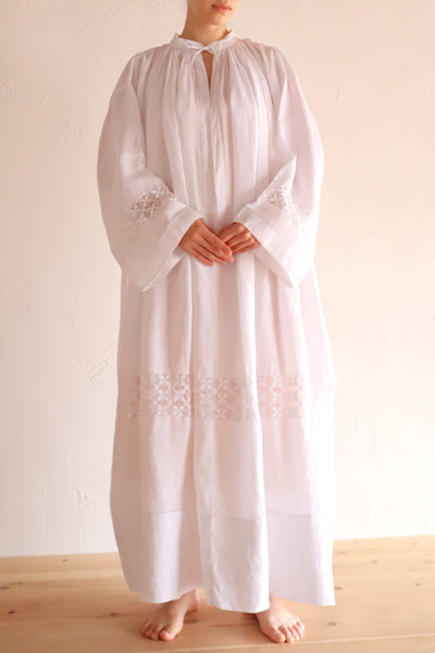 1900s French Handworked Linen Drawnwork Lace Church Surplice
