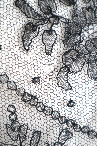 1900s French Black Chantilly Style Lace Collar