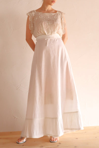 1900s French Cotton Train Skirt with Fine Pleated Hem