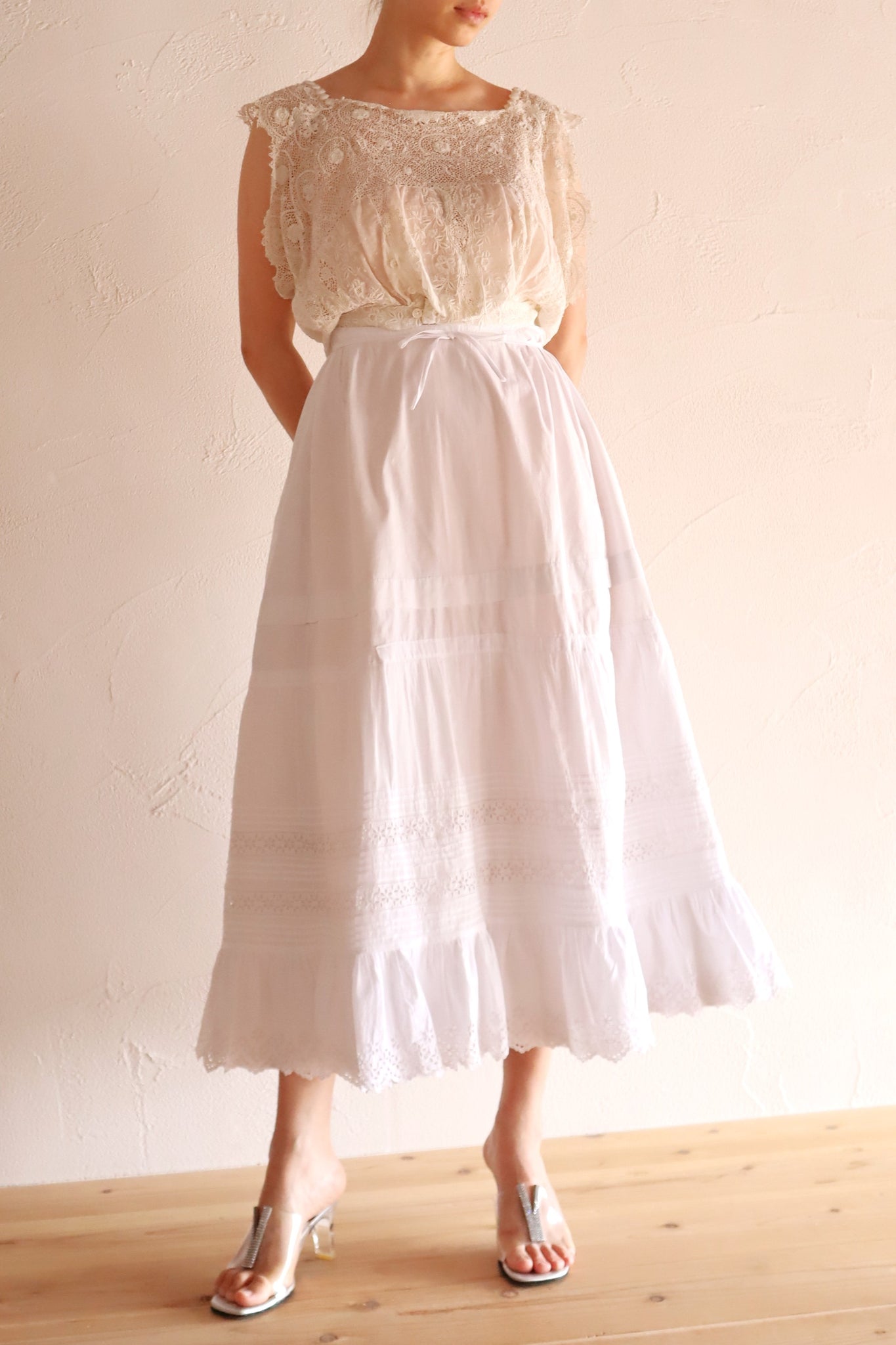 1900s French Edwardian Cutwork Cotton Petticoat Skirt