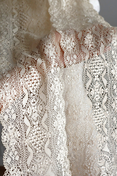 Late 19th Century Cream Silk Maltese Lace Lappet Scarf