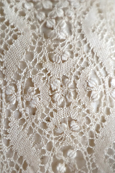 Late 19th Century Cream Silk Maltese Lace Lappet Scarf