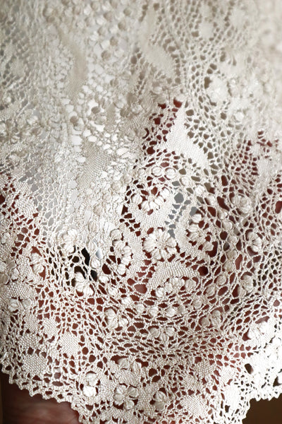 Late 19th Century Cream Silk Maltese Lace Lappet Scarf