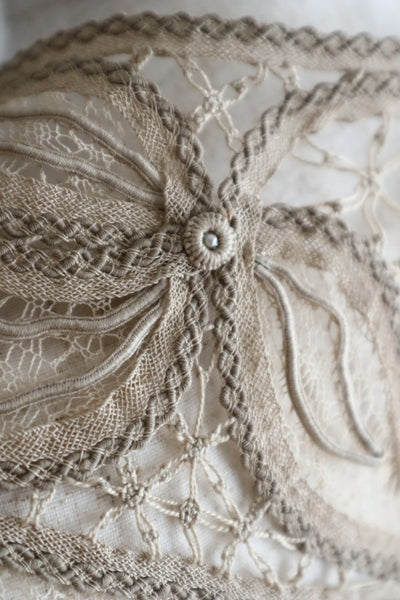 1895–1905 English Linen Bertha Collar