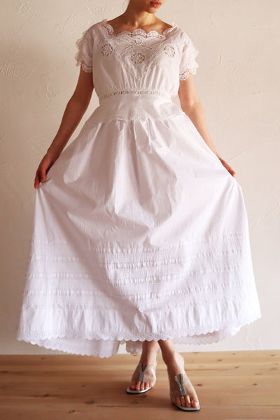 1880s French White Cotton Petticoat Skirt with Hand-Sewn Pintucks