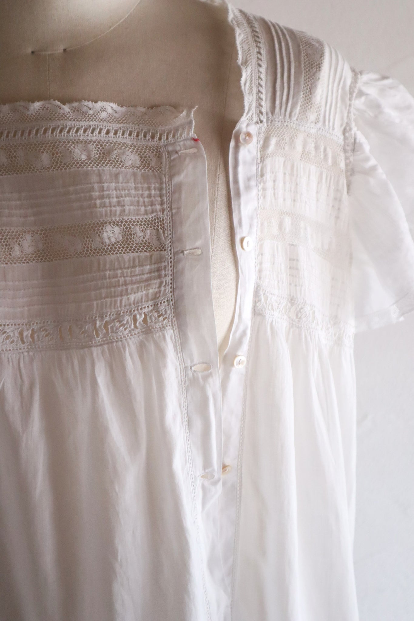 1900s French Hand-Sewn Cotton Lawn Dress