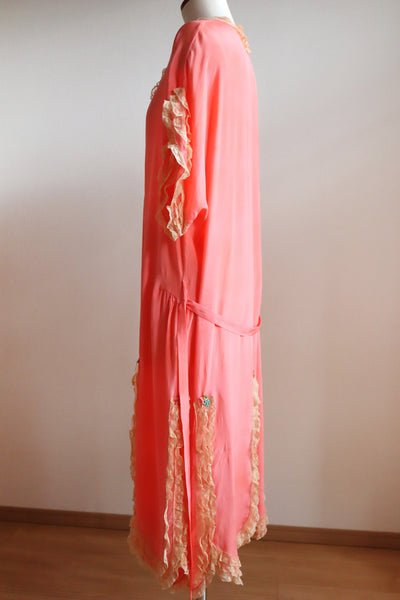 1920s Pink Silk Robe