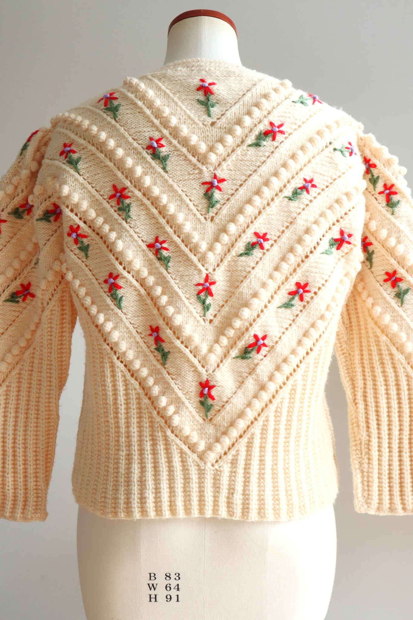 80s Flower Embroidery Cream Austrian Cardigan