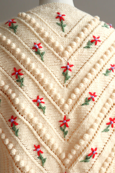 80s Flower Embroidery Cream Austrian Cardigan