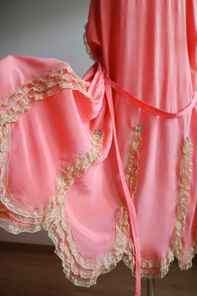 1920s Pink Silk Robe