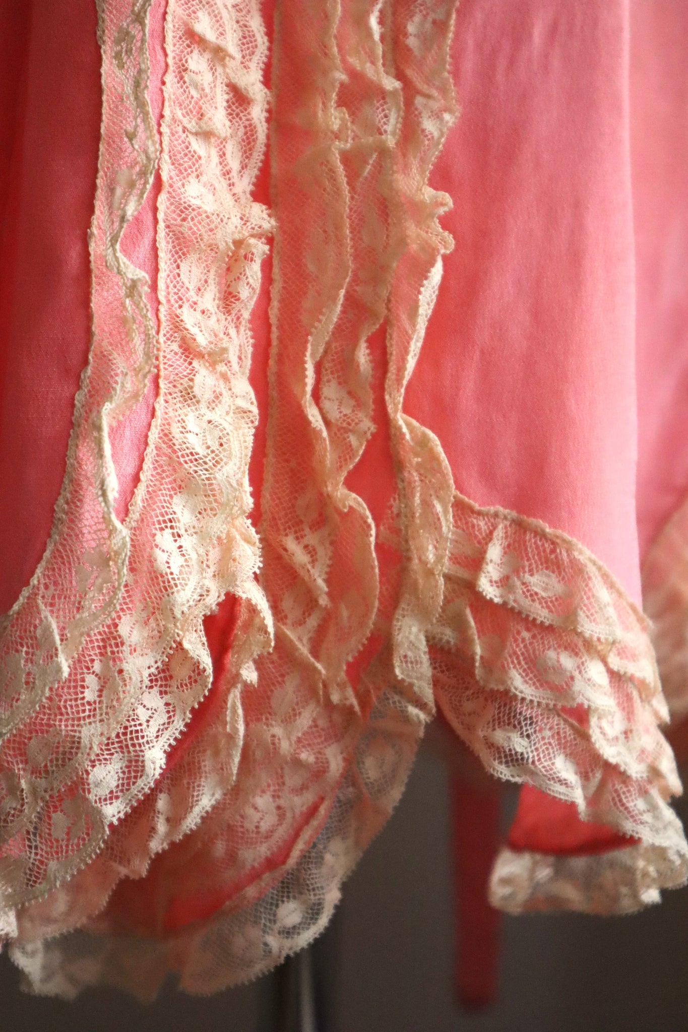 1920s Pink Silk Robe