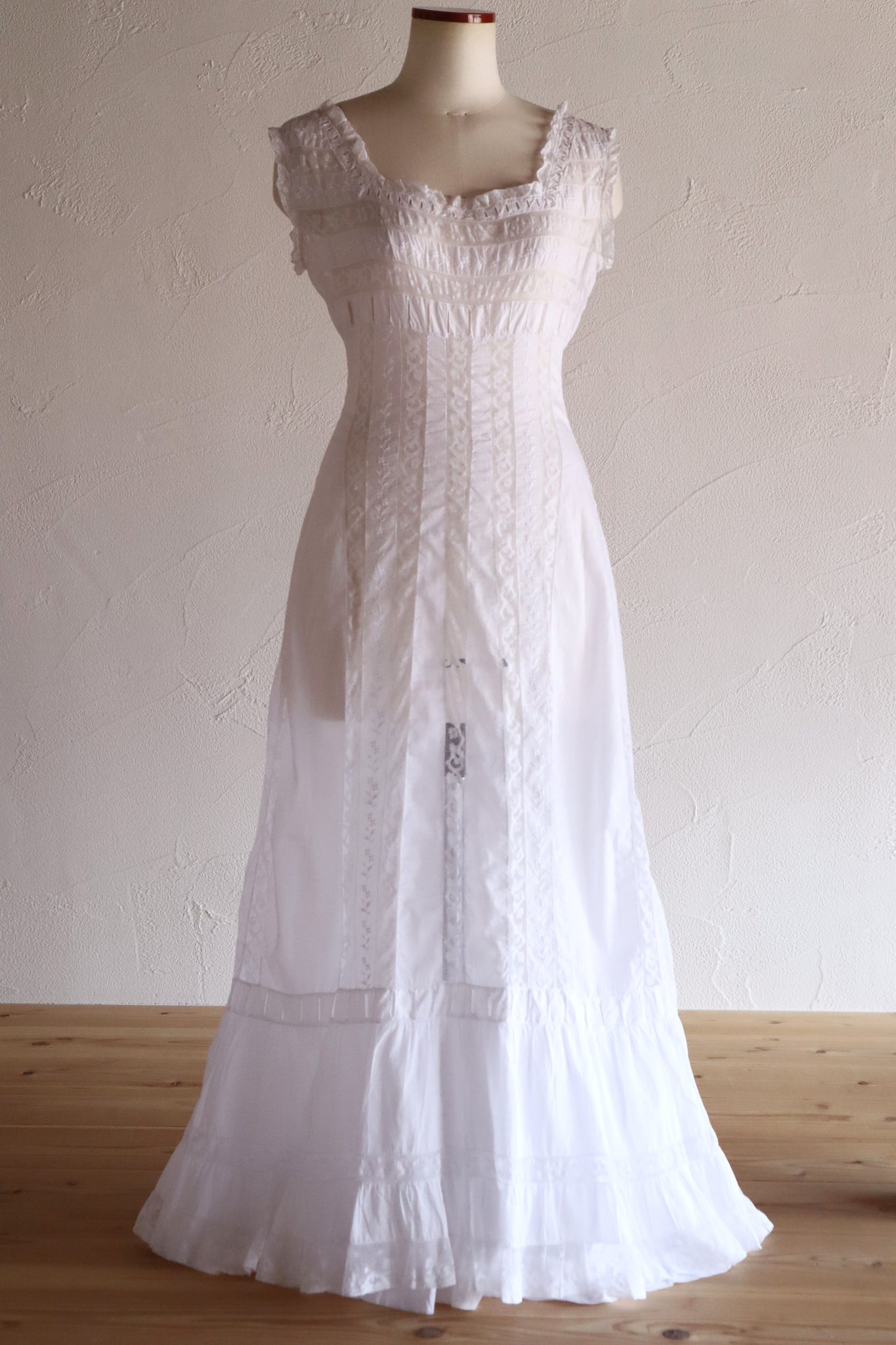 1910s French Hand-Sewn Valenciennes Lace Dress