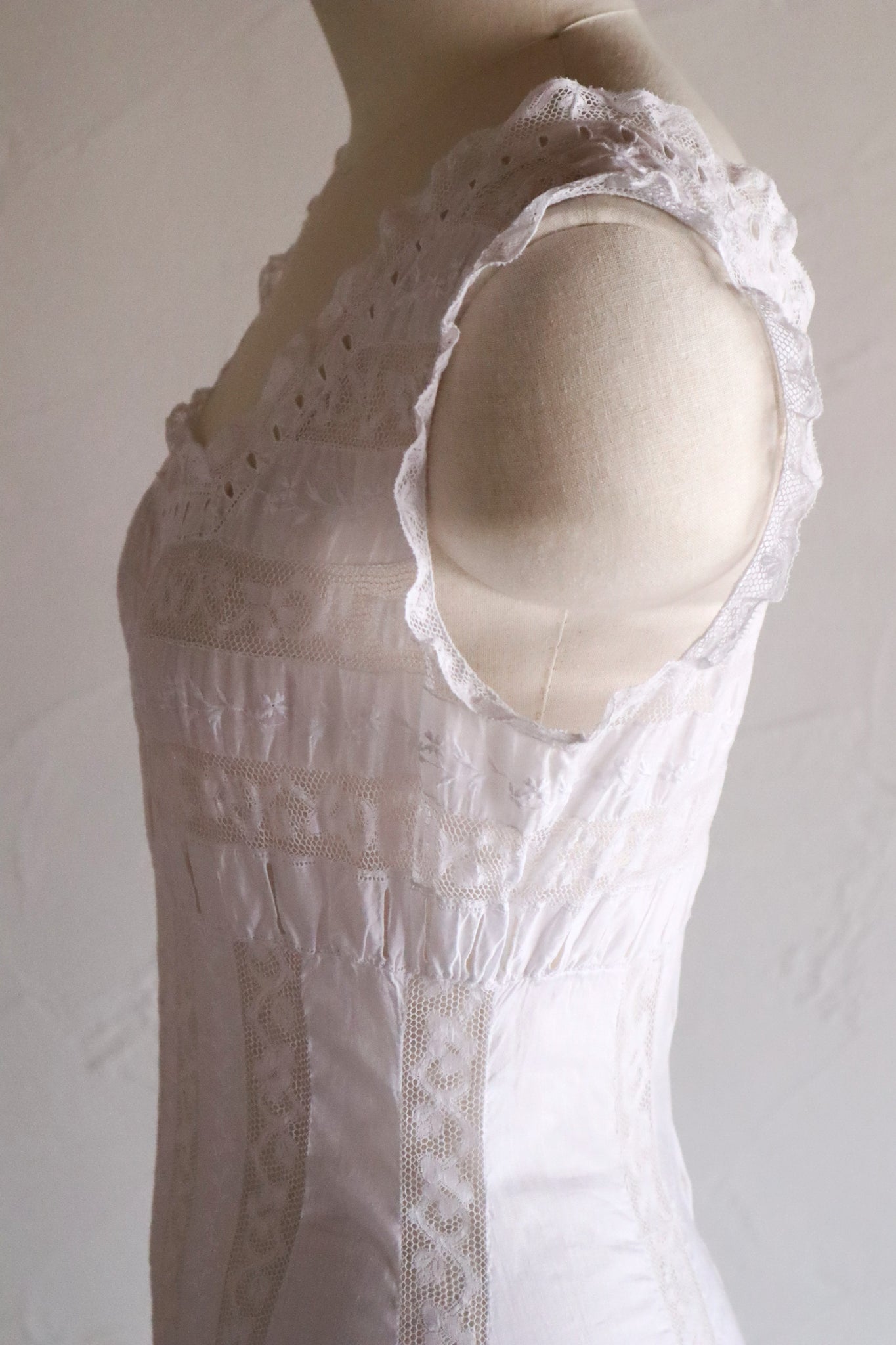 1910s French Hand-Sewn Valenciennes Lace Dress