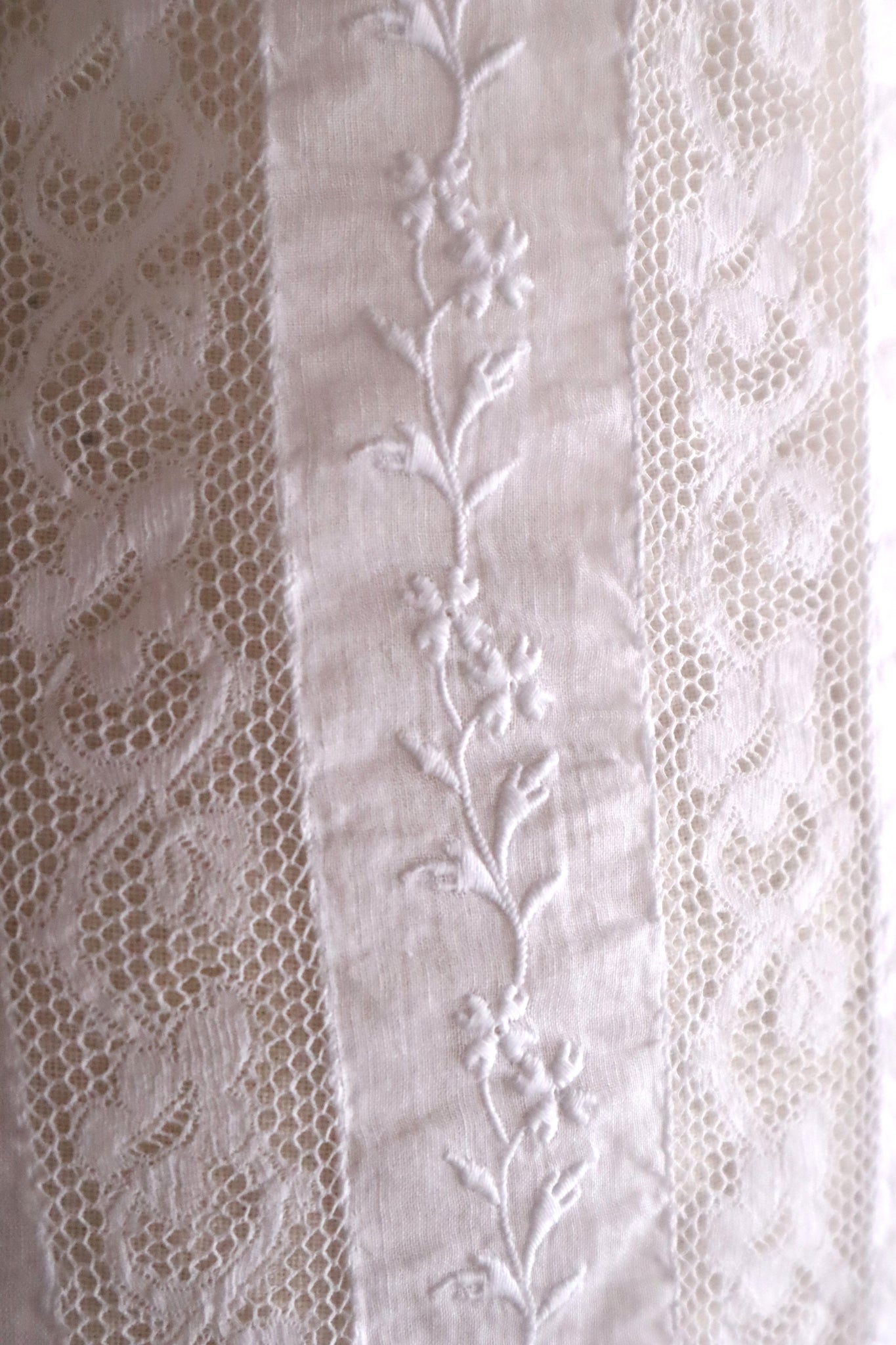 1910s French Hand-Sewn Valenciennes Lace Dress