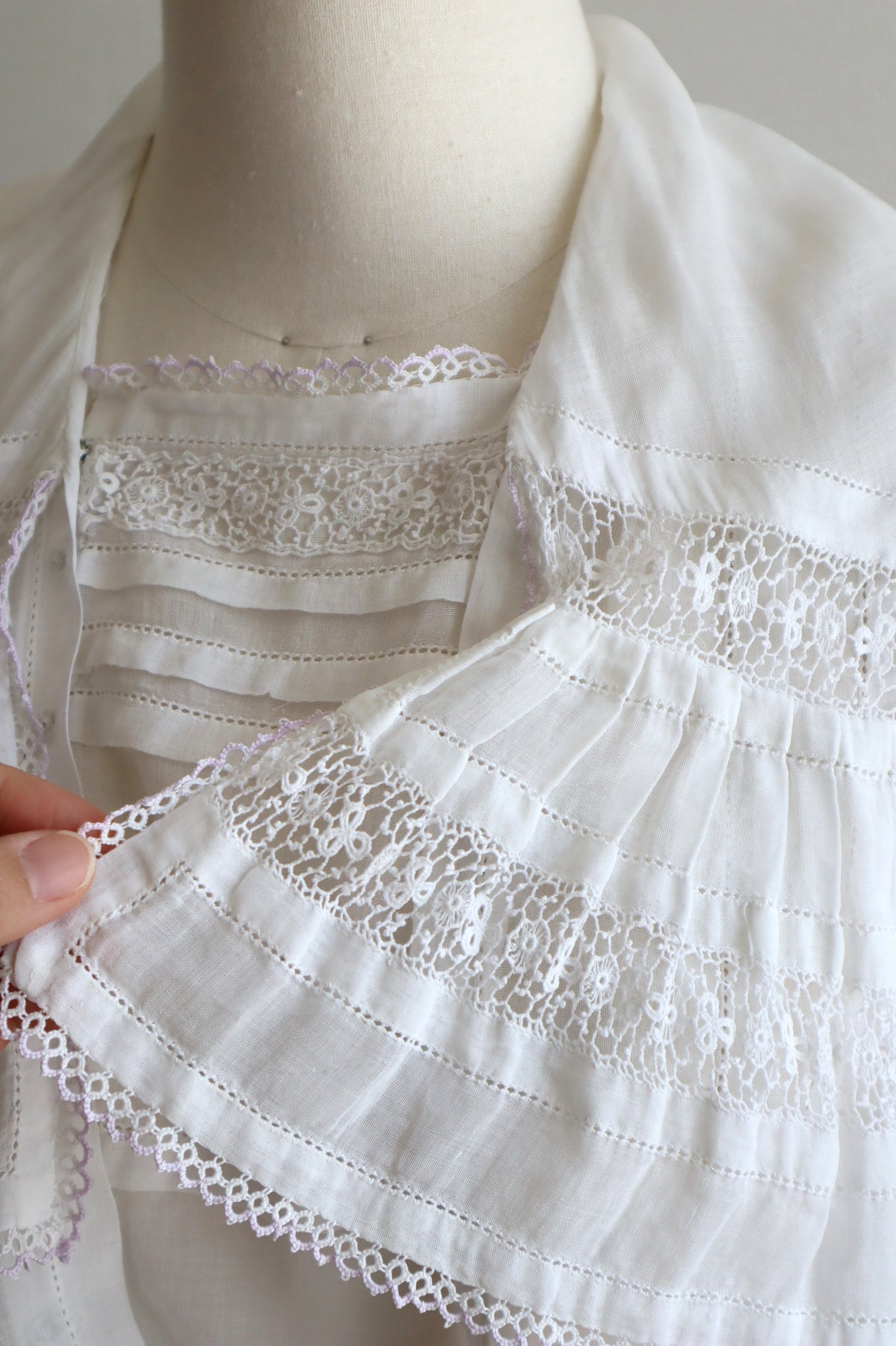 1910s Lavender Crochet Trim Blouse