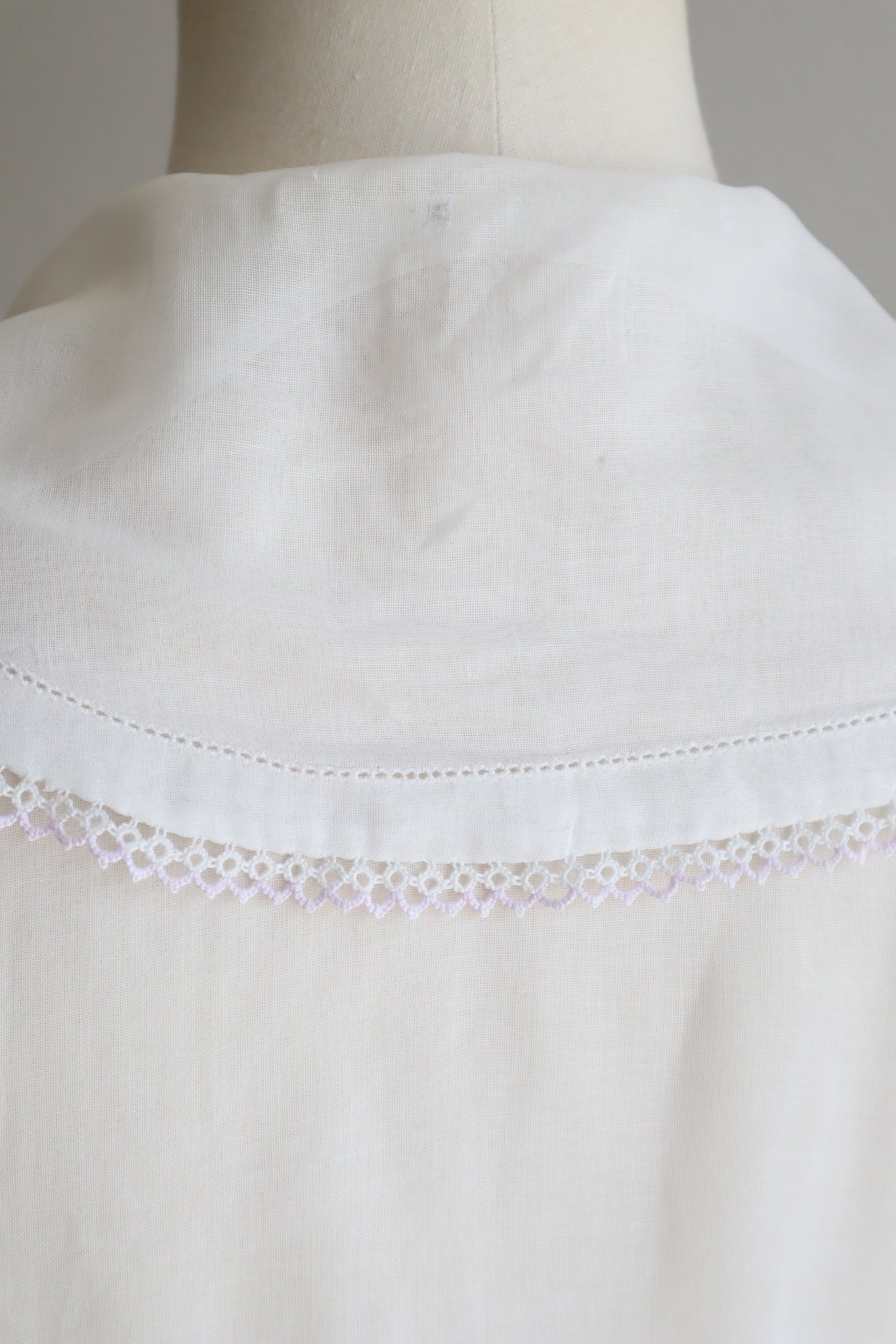 1910s Lavender Crochet Trim Blouse