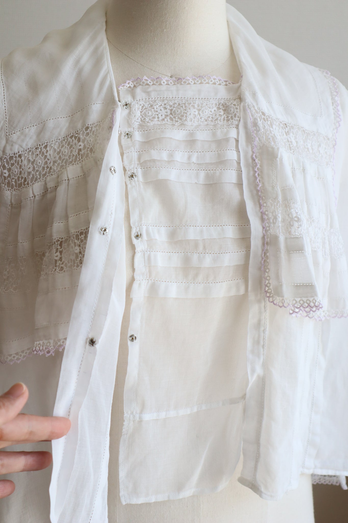 1910s Lavender Crochet Trim Blouse