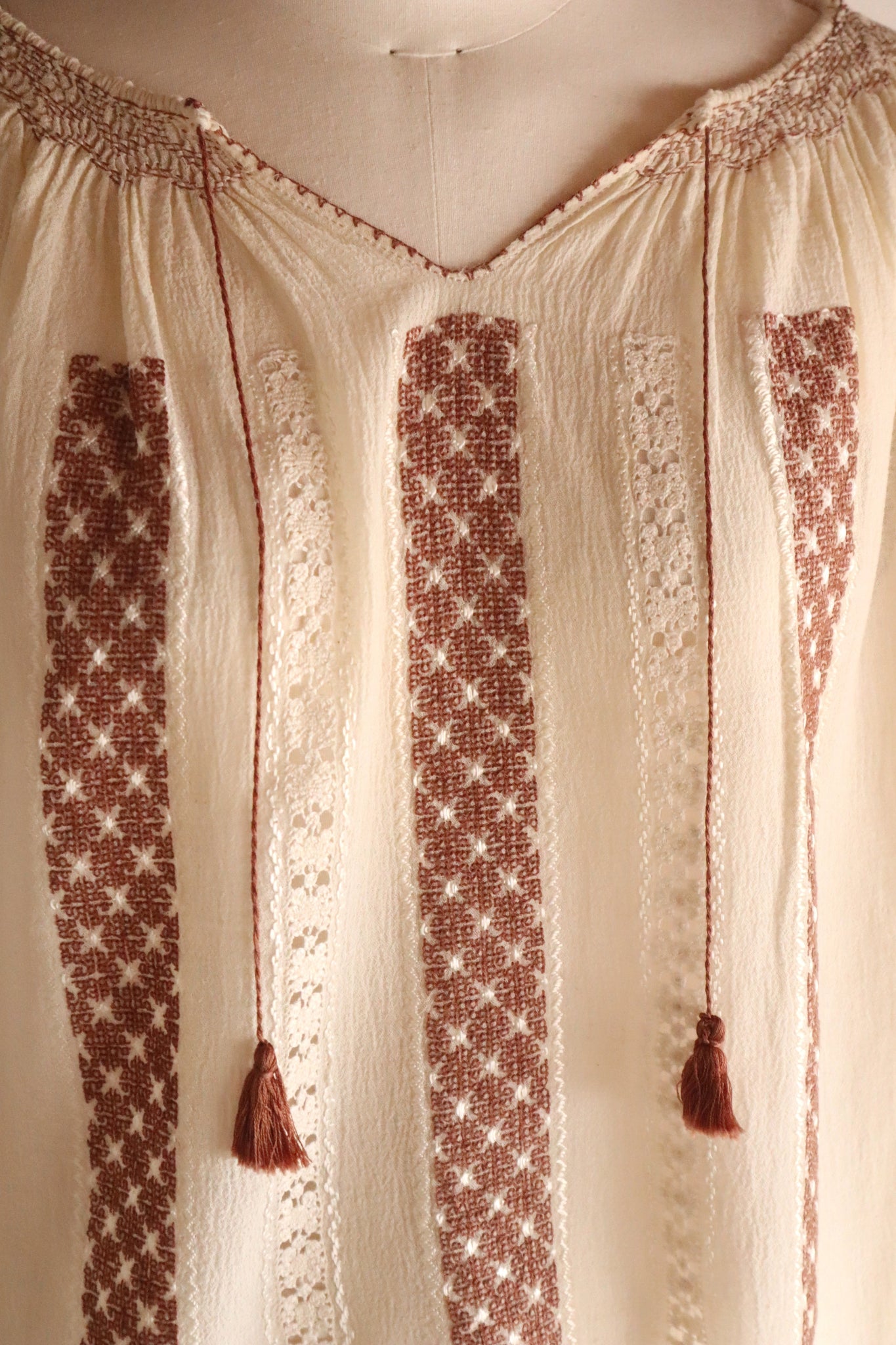 1940s~1950s Romanian Blouse Cream×Brown