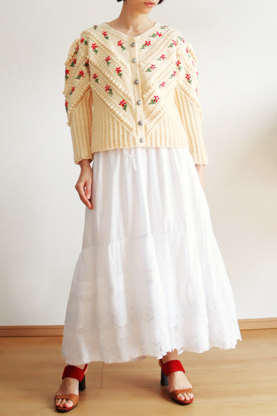80s Flower Embroidery Cream Austrian Cardigan