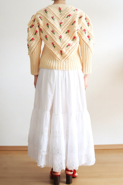 80s Flower Embroidery Cream Austrian Cardigan