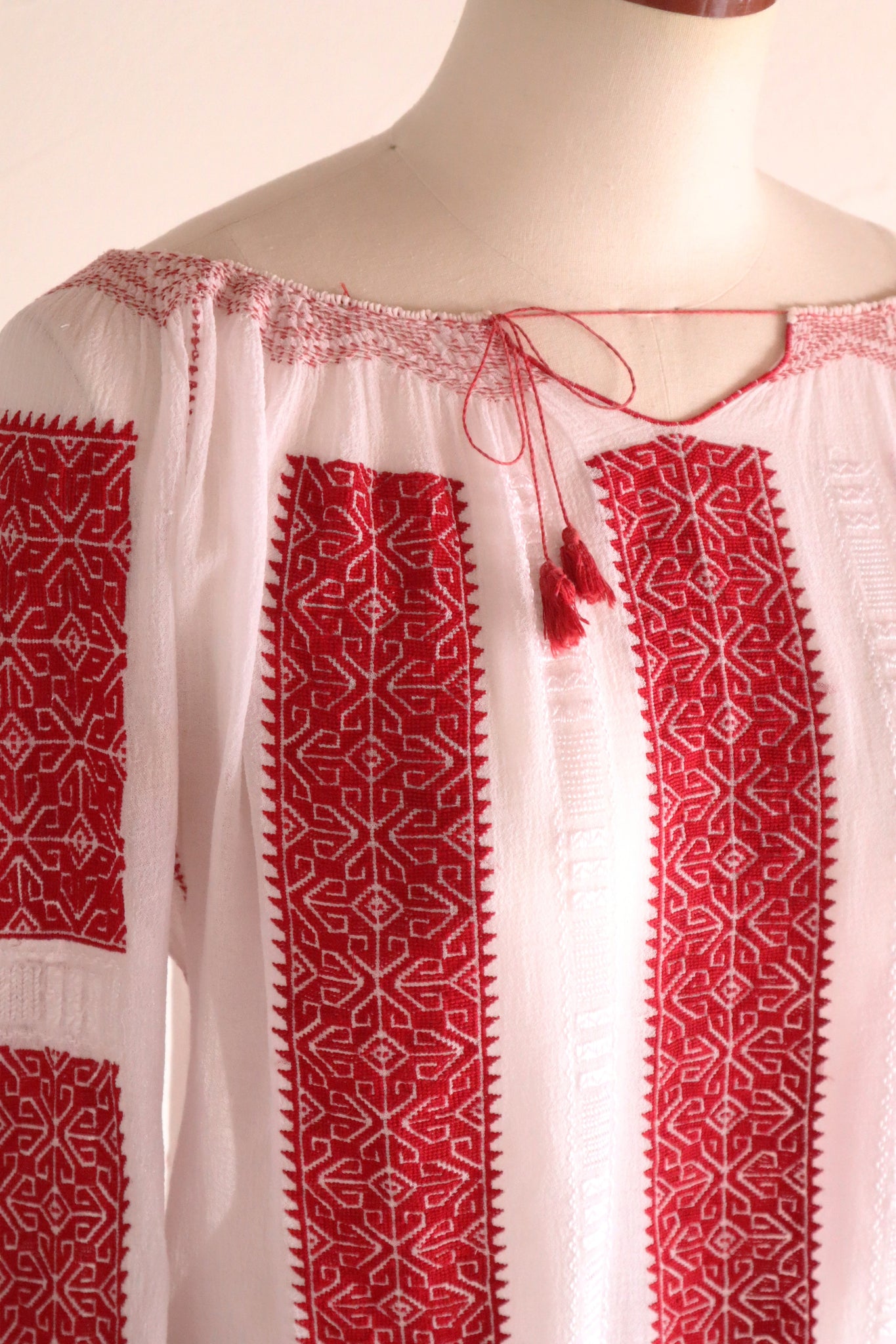 1940s~1950s Romanian Blouse Red