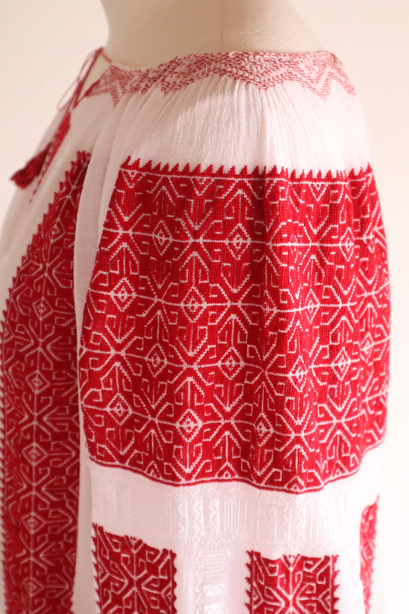 1940s~1950s Romanian Blouse Red