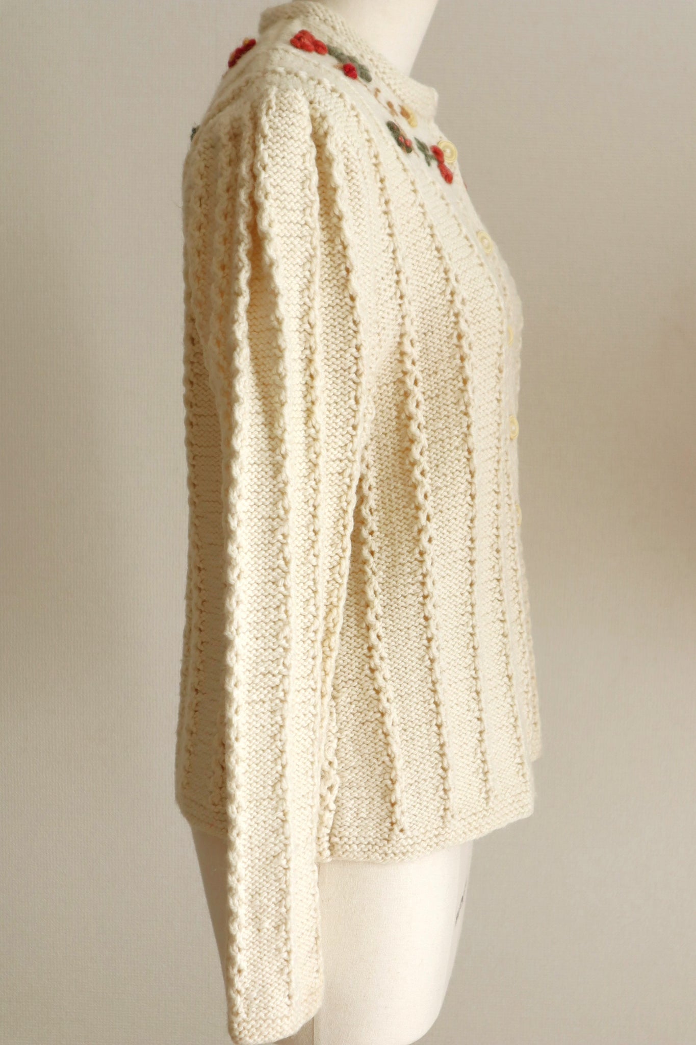 70s Fluffy Yarn Austrian Cardigan