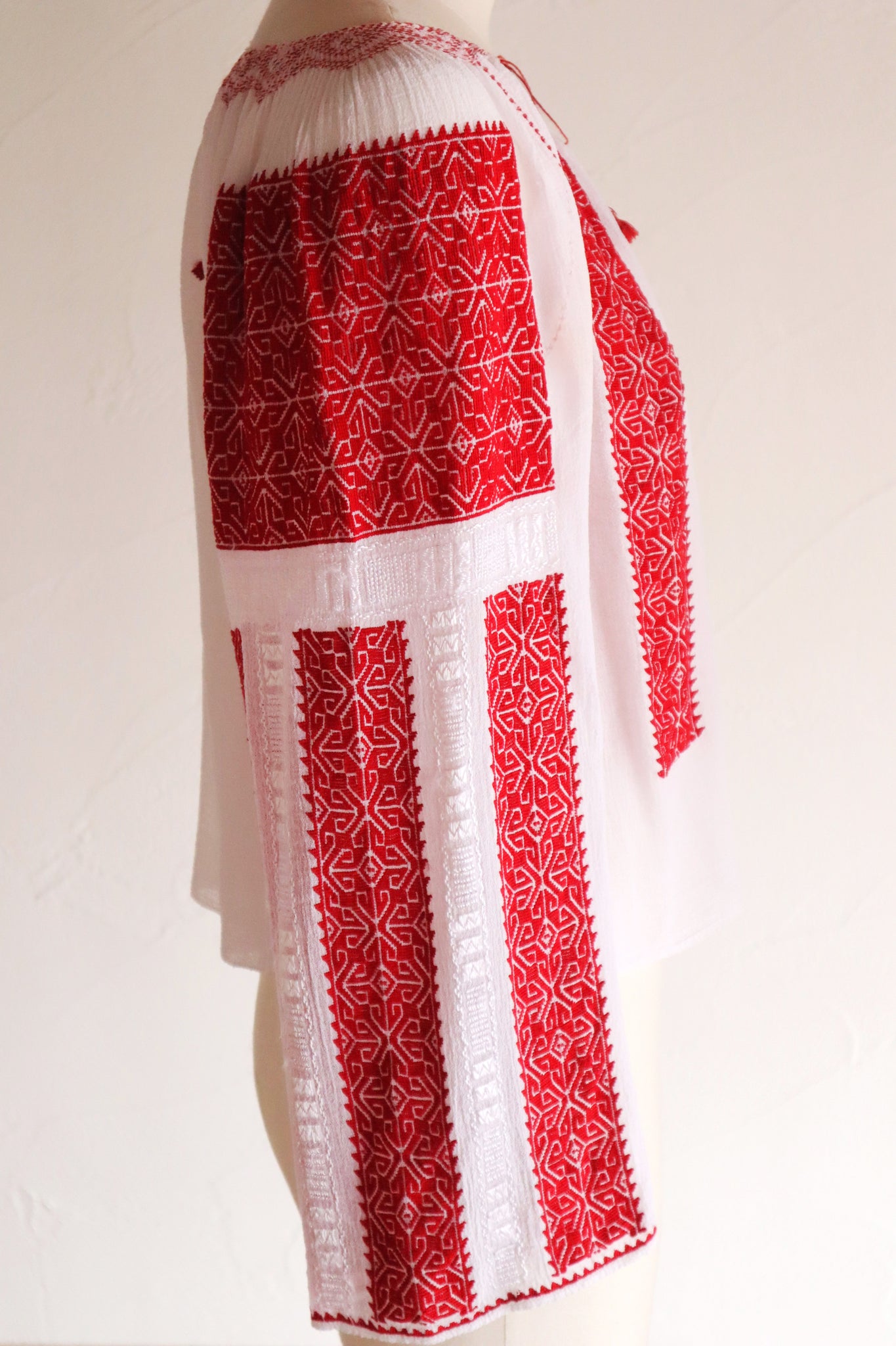 1940s~1950s Romanian Blouse Red