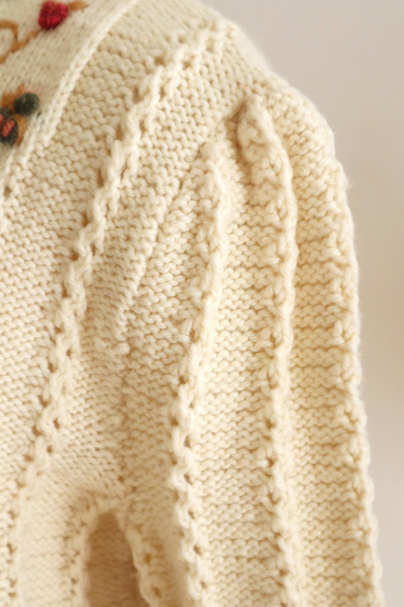 70s Fluffy Yarn Austrian Cardigan
