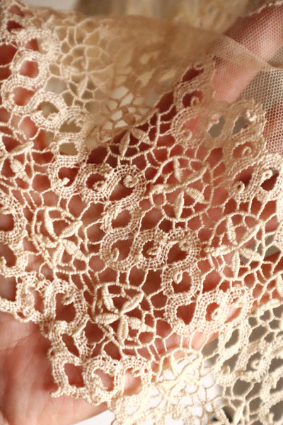 1920s Cotton Tulle Cape Collar with Hand Bobbin Lace Trim