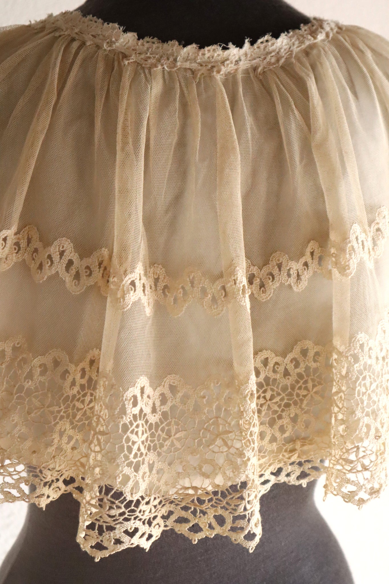 1920s Cotton Tulle Cape Collar with Hand Bobbin Lace Trim
